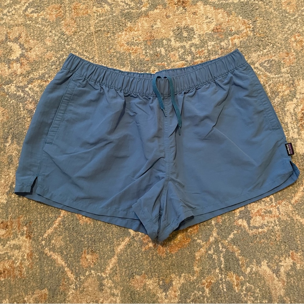 PATAGONIA BARELY BAGGIES SHORTS 2.5 in inseam Light Blue